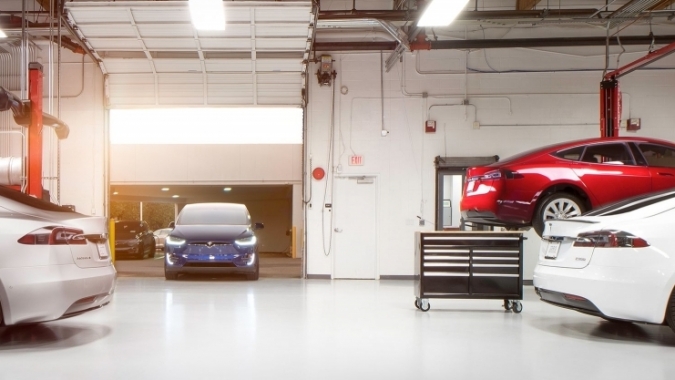 Tesla: Phí tiền đi bảo dưỡng xe điện