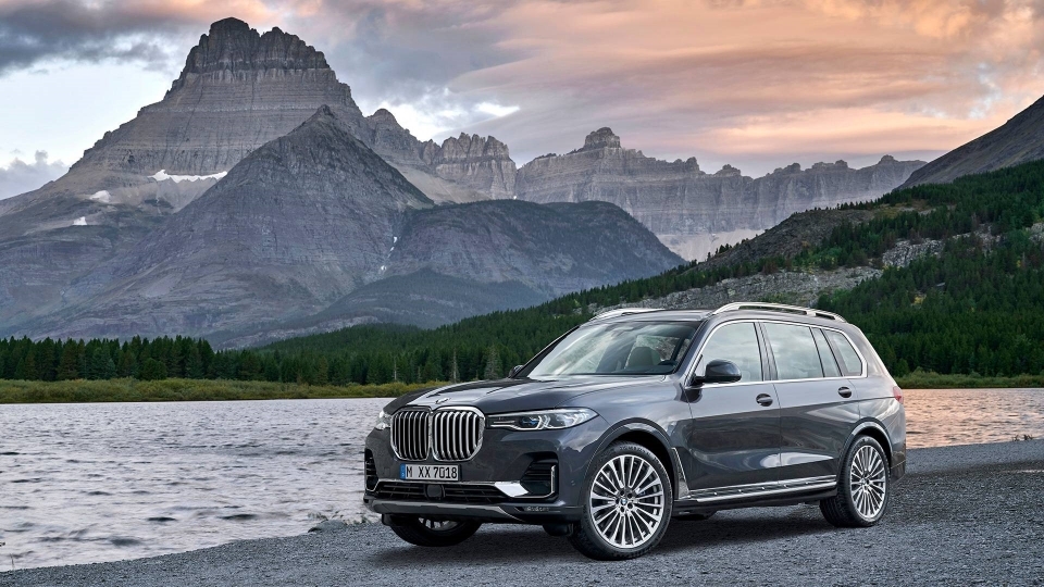 7 tính năng hơn đứt đối thủ trên SUV hạng sang BMW X7 sắp về Việt Nam