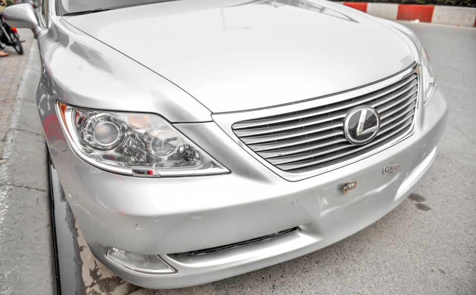 lexus ls 460l xe sang chanh mot thoi co gia chi ngang toyota camry