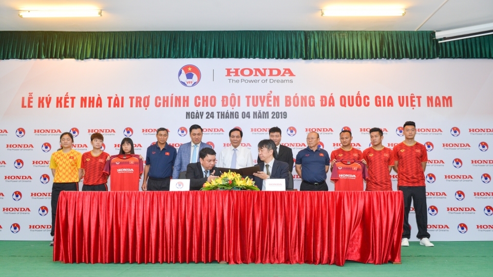 Honda Việt Nam tài trợ cho các Đội tuyển bóng đá quốc gia