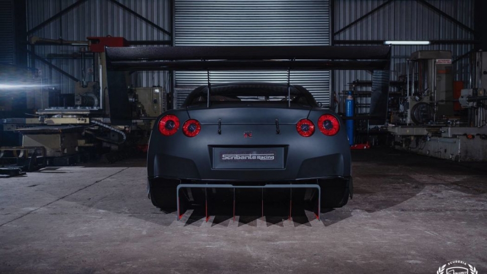 nissan gtr do 1600 ma luc so huu canh gio lon chua tung co