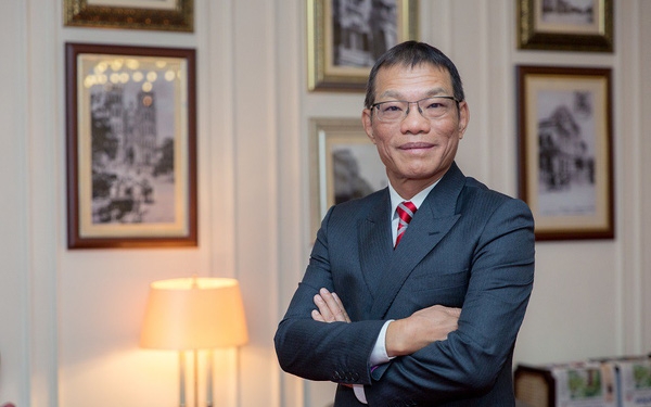 ong vo quang hue hanh trinh ky luc 21 thang tu bai lay thanh nha may vinfast