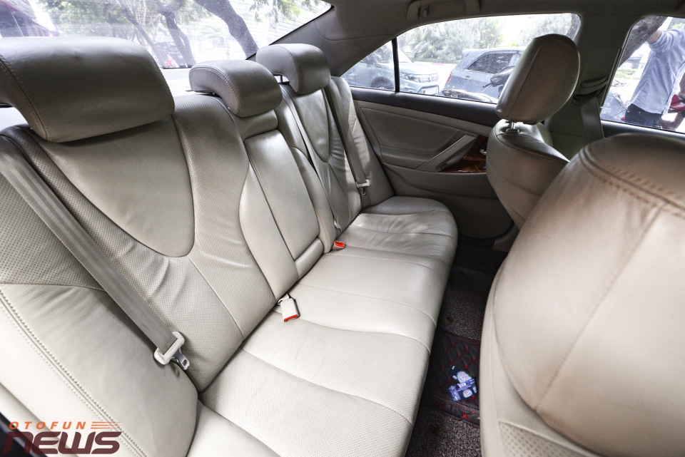 Camry LE 2.5 nhập Mỹ 10 năm tuổi: Nhà vô địch giữ giá vì không có gì để hỏng camry le 25 nhap my 10 nam tuoi nha vo dich giu gia vi khong co gi de hong