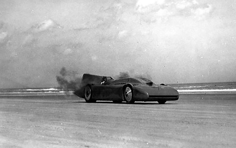 cuoc dua toc do tu co chi kim cua nhung chiec xe hoi