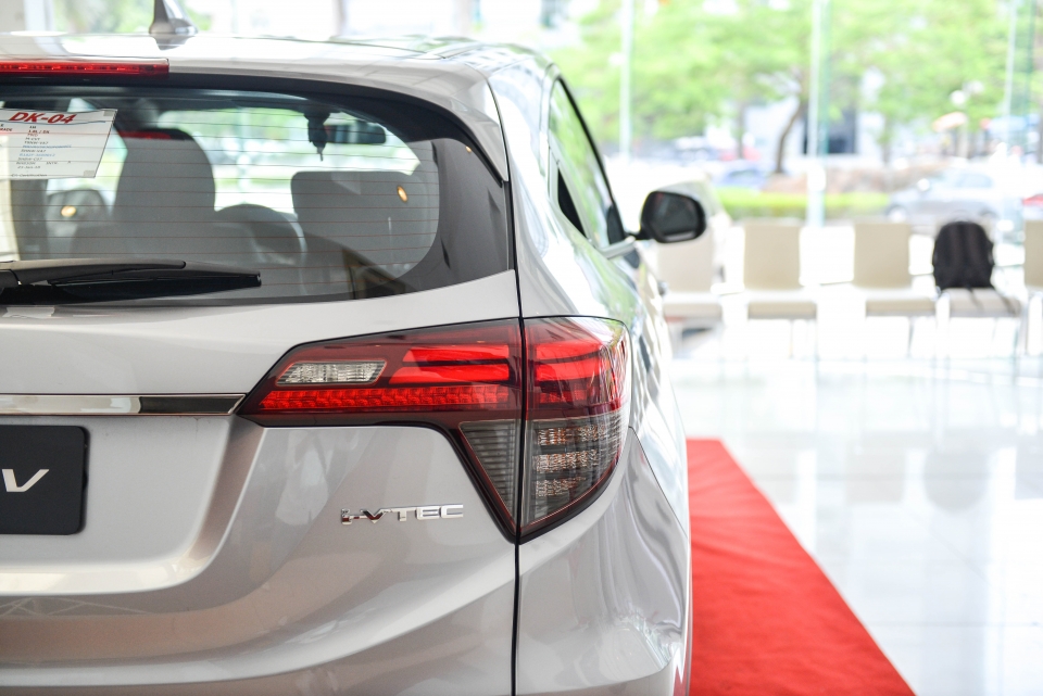 can canh honda hr v vua ra mat tai viet nam gia gan 900 trieu