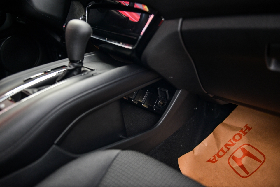 can canh honda hr v vua ra mat tai viet nam gia gan 900 trieu