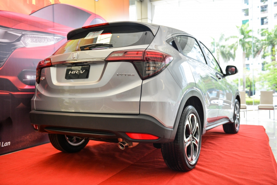 can canh honda hr v vua ra mat tai viet nam gia gan 900 trieu