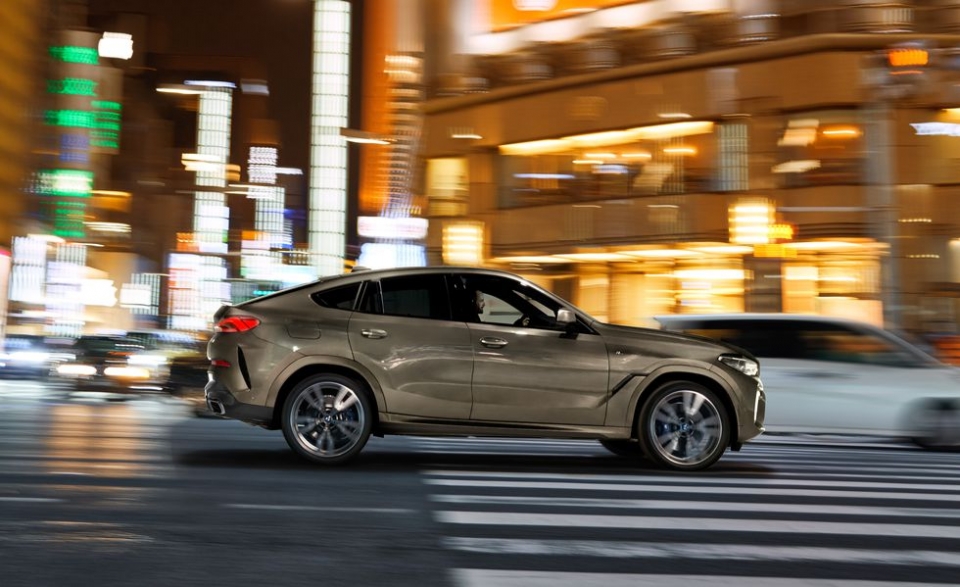 bmw ra mat x6 the he thu 3 thay doi tu ngoai vao trong