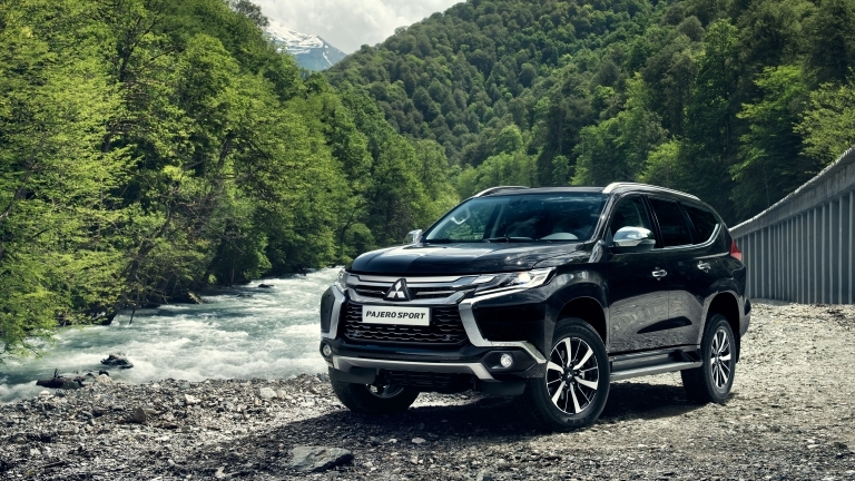 Hàng loạt xe Mitsubishi nhập khẩu đổ bộ trong tháng 8, giá giảm từ 15 triệu đồng