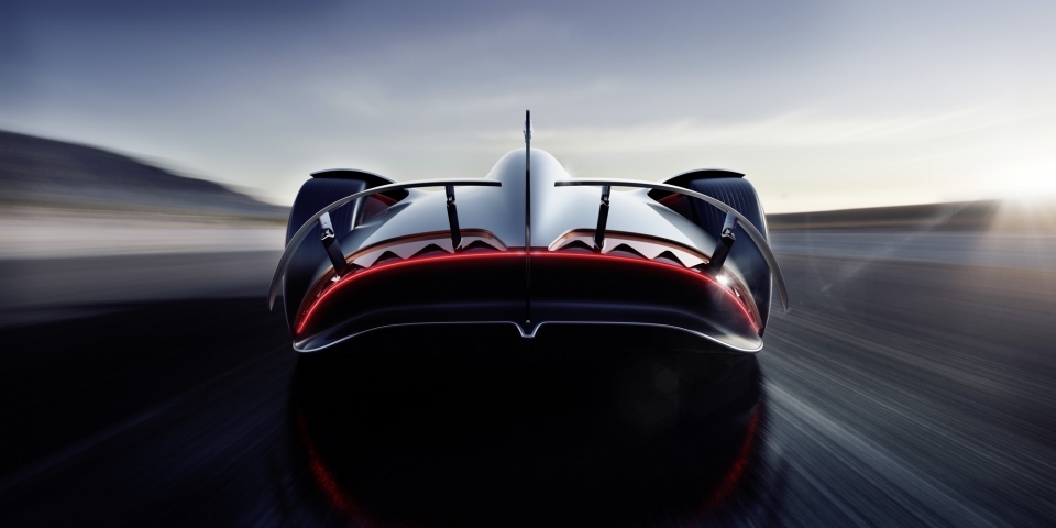 mercedes gioi thieu mui ten bac moi mang ten eq silver arrow