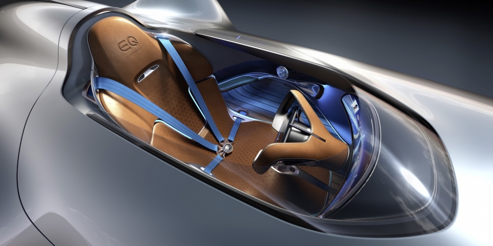mercedes gioi thieu mui ten bac moi mang ten eq silver arrow