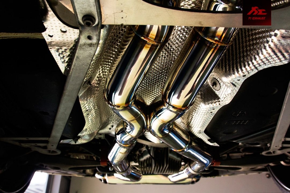 bmw m4 so huu tieng po nhu sung may khi do po fi exhaust