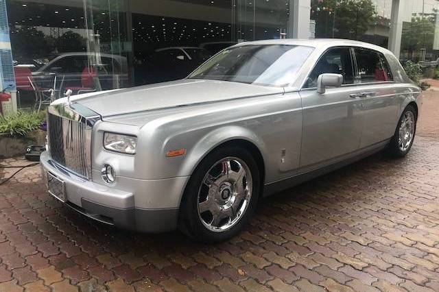 sau 12 nam sieu sang rolls royce phantom tai viet nam mat gia hon 10 ty dong