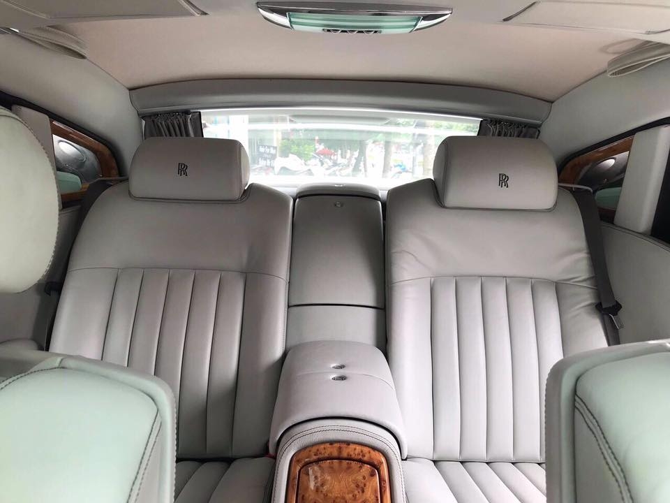 sau 12 nam sieu sang rolls royce phantom tai viet nam mat gia hon 10 ty dong