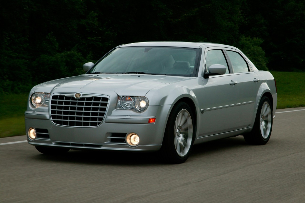 1229-2007-chrysler-300c-srt8-8