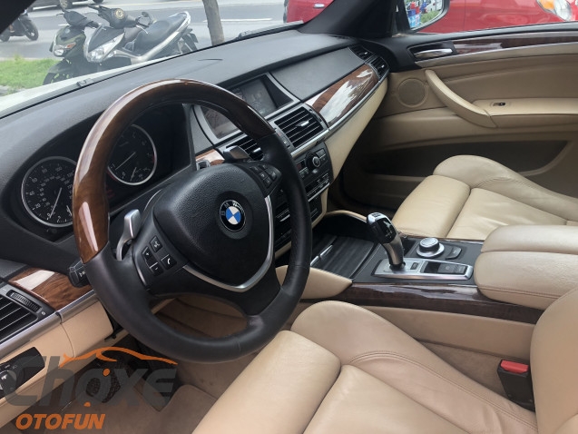 sau 10 nam bmw x6 chi co gia ngang toyota altis