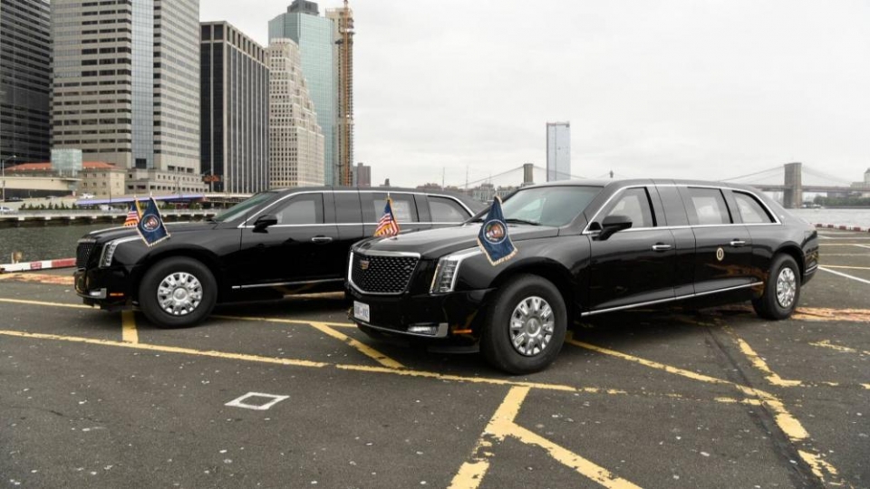 sieu limousine danh rieng cho tong thong donald trump lan dau lo dien