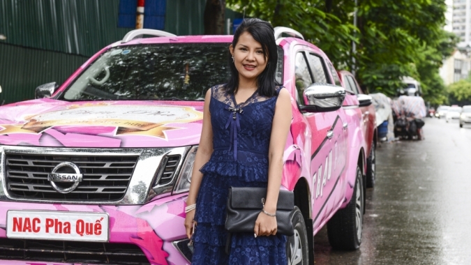 Chiêm ngưỡng chiếc xe màu hồng cực chất của 2 tay đua nữ đội Navara Pha Quế