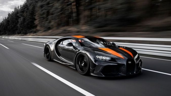 Bugatti Chiron 1 lần nữa phá kỷ lục tốc độ, gần chạm ngưỡng 500km/h