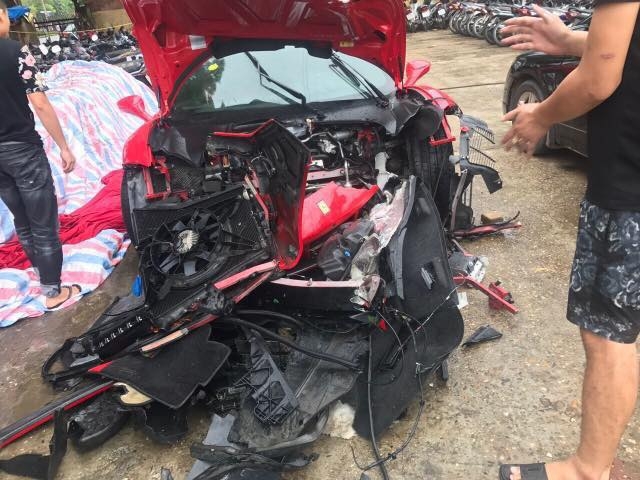 ferrari 488 gtb gap nan bao hiem va thay the het bao nhieu