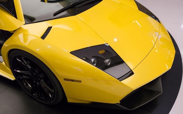 Kỹ sư Iran mất 4 năm ròng để "nhái" Lamborghini Murcielago SV giống đến 99% ky su iran mat 4 nam rong de nhai lamborghini murcielago sv giong den 99