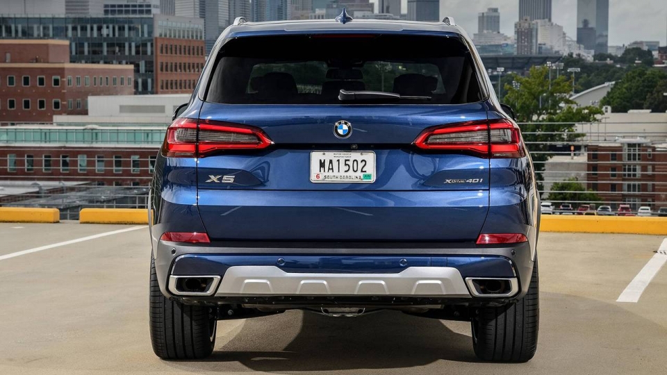 so sanh nhanh bmw x7 va x5 khac biet khong chi o kich thuoc