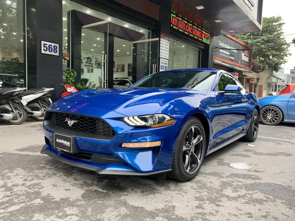 chi tiet ford mustang 23 ecoboost 2018 tai ha noi