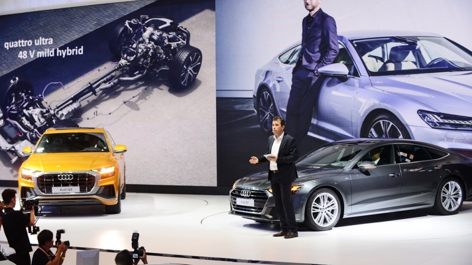 Hai "ngôi sao" A7 Sportback và Q8 hút khách tại gian trưng bày Audi