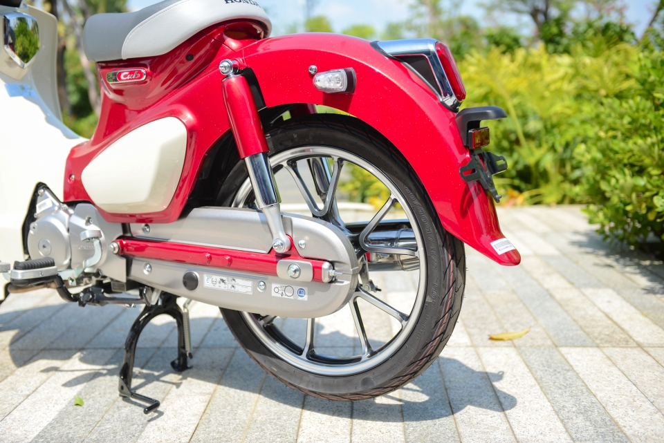 chi tiet honda super cub c125 gia 85 trieu vua ra mat o viet nam
