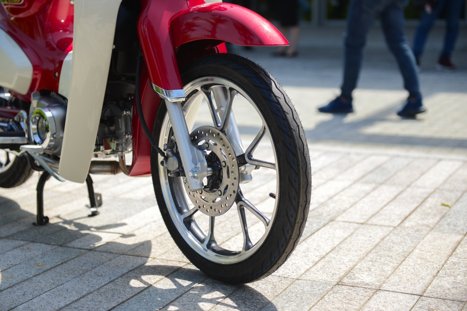 chi tiet honda super cub c125 gia 85 trieu vua ra mat o viet nam