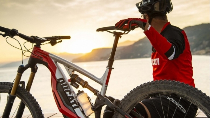 Ducati ra mắt xe đạp leo núi trang bị động cơ điện mang tên Mig - RR