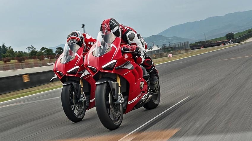 Ducati Panigale V4 R 2019: Siêu mô tô thương mại mạnh nhất của hãng xe Ý