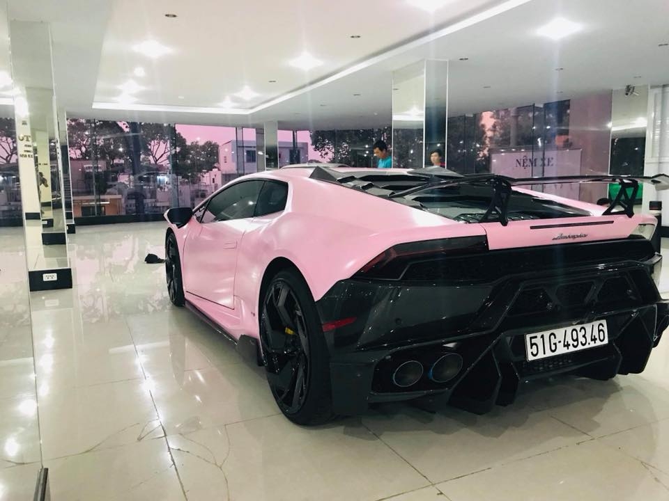chi tiet bo ao hong ca tinh tren lamborghini huracan cua dai gia bac lieu