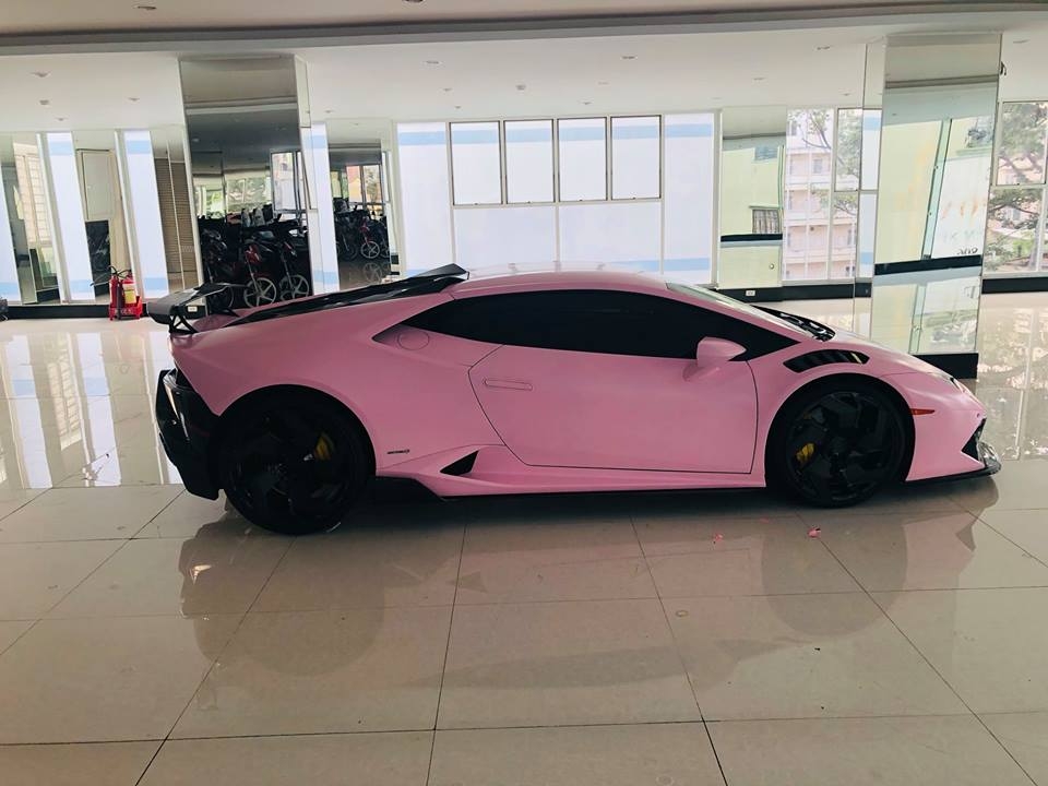 chi tiet bo ao hong ca tinh tren lamborghini huracan cua dai gia bac lieu