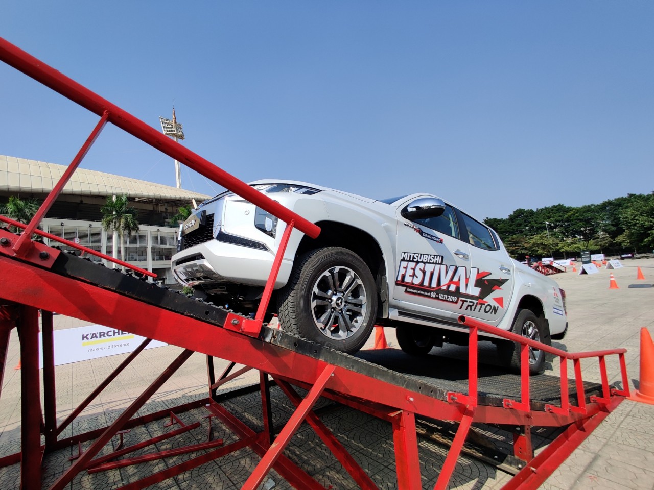 Mitsubishi Triton 2020: An toàn nhất phân khúc, giá cao nhất 865 triệu mitsubishi triton 2020 an toan nhat phan khuc gia cao nhat 865 trieu