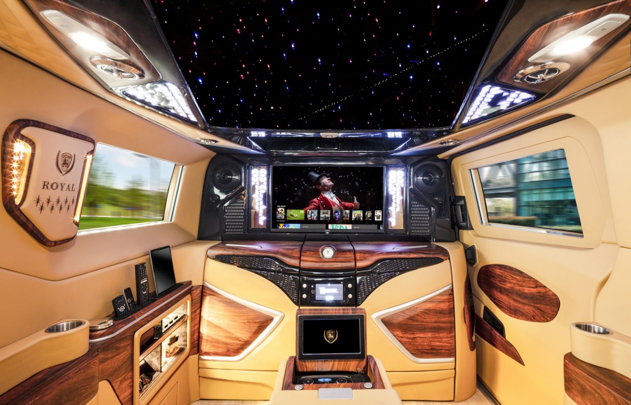 dcar royal lay cam hung tu rolls royce cullinan