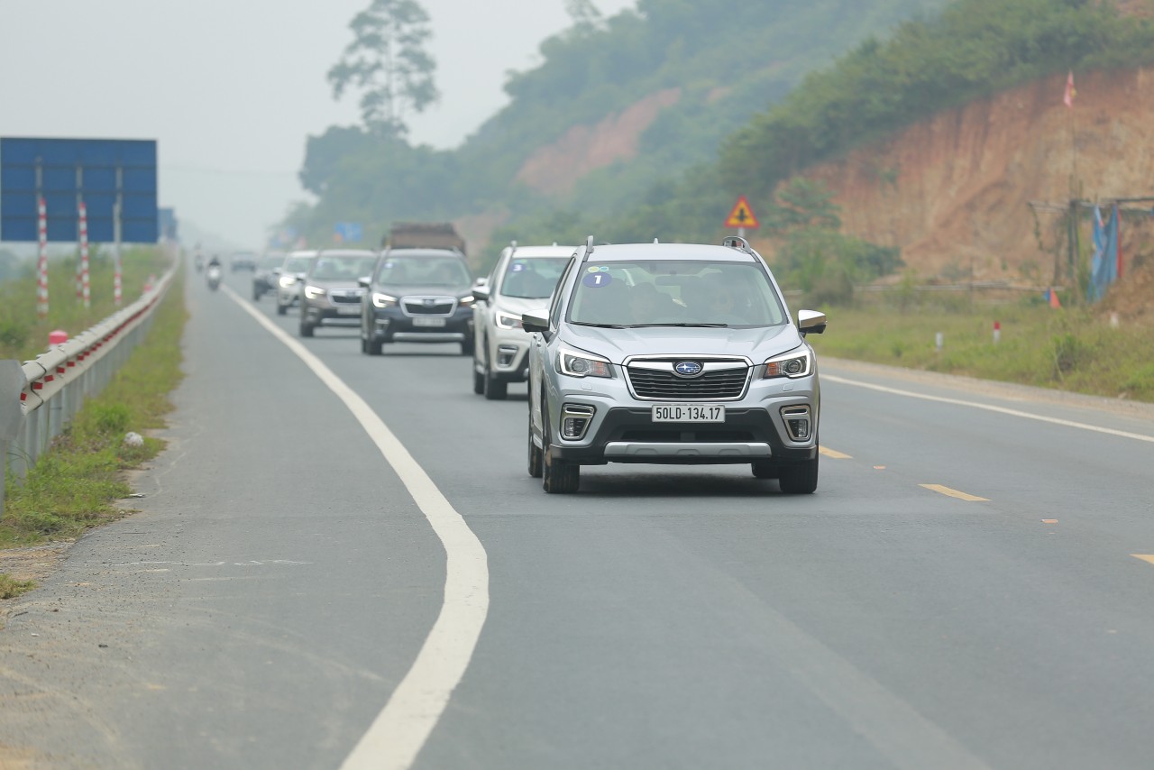 500km tay bac cung subaru forester mau xe danh cho nguoi thich lai