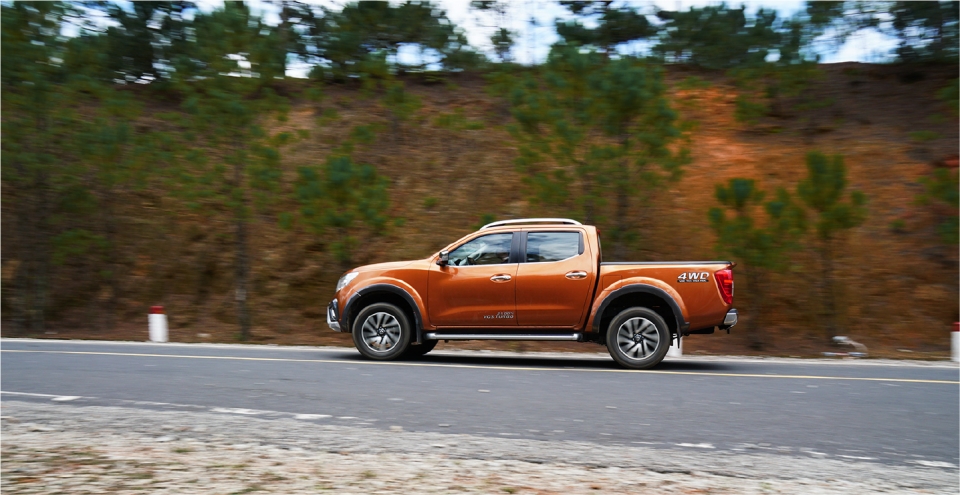 tron nang sai gon cung nissan navara vl 17414