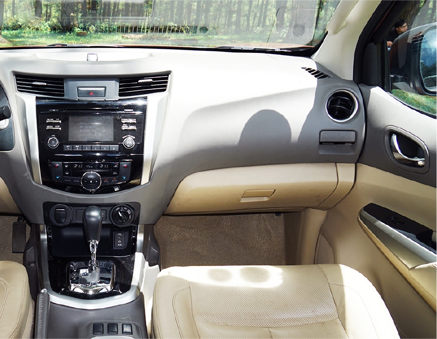 tron nang sai gon cung nissan navara vl 17414
