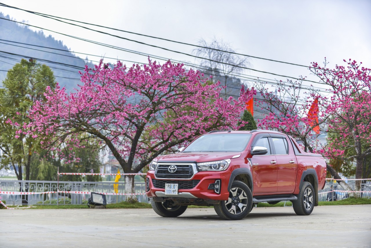dong hanh chuong trinh suoi am ban cao cung toyota hilux