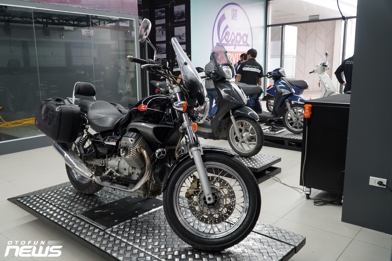 Piaggio khai trương showroom Motoplex đầu tiên tại Hà Nội