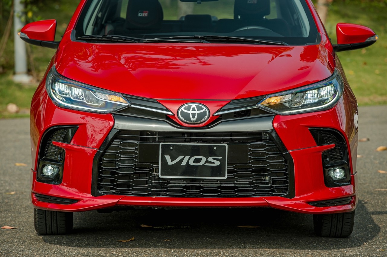 20 ảnh chi tiết Toyota Vios GR-S giá 630 triệu