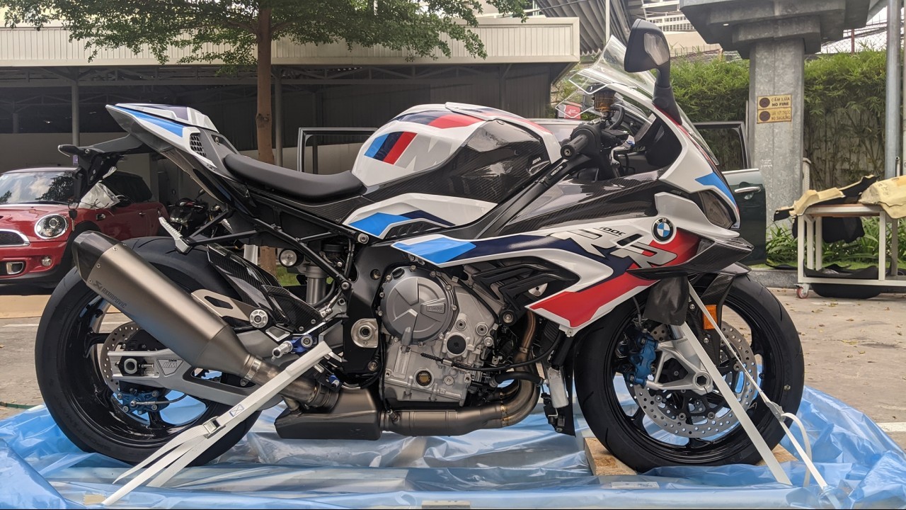 Superbike BMW M 1000 RR giá 1,6 tỷ đồng tại Việt Nam