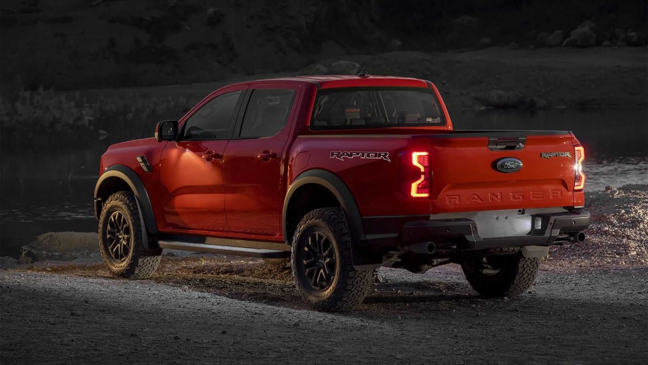 Ford Ranger Raptor sử dụng động cơ V6 3.0L công suất gần 400 mã lực