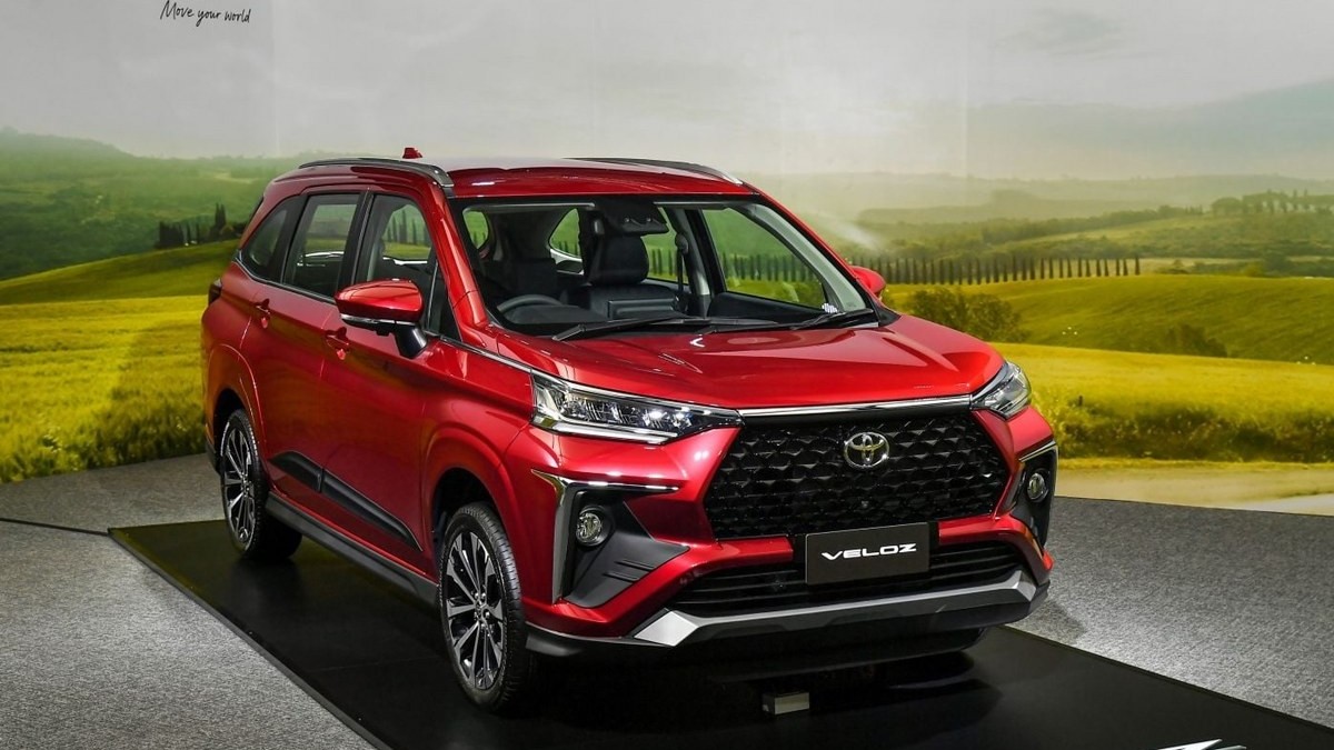 Toyota Veloz 2022 giá từ 560 triệu đồng tại Thái Lan