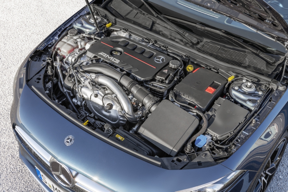 Mercedes-AMG A35 AMG sedan ra mắt, sức mạnh 306 mã lực mercedes amg a35 amg sedan ra mat suc manh 306 ma luc