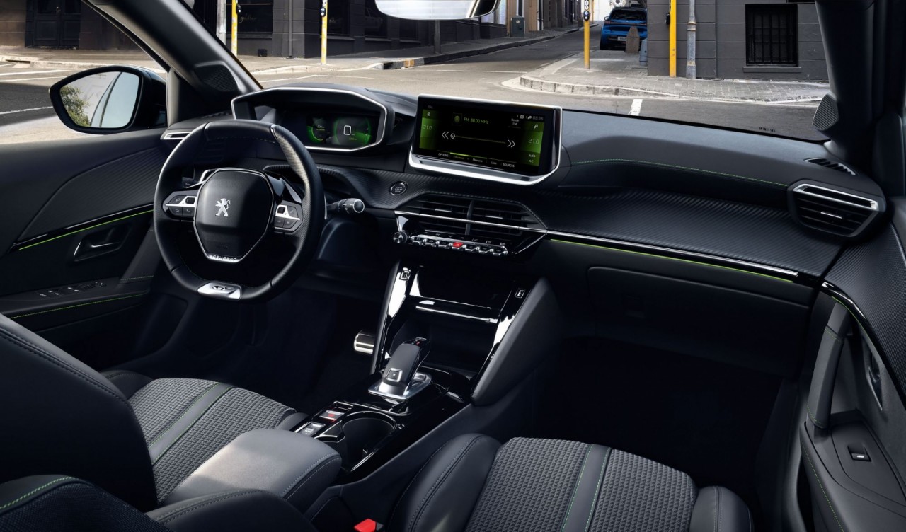 peugeot 208 xuat sac gianh duoc danh hieu xe chau au cua nam 2020