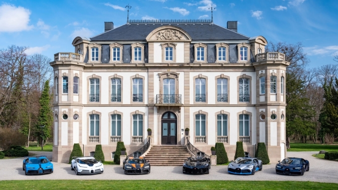 Bộ sưu tập 6 siêu xe Bugatti phiên bản đặc biệt tổng giá trị 35,6 triệu USD