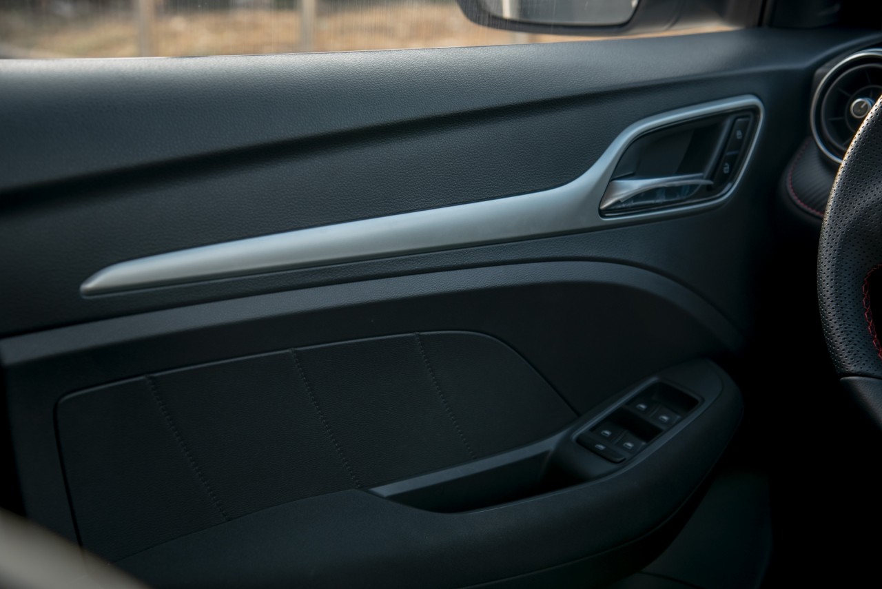 Chi tiết MG ZS STD giá 519 triệu mới ra mắt Chi tiết MG ZS STD giá 519 triệu mới ra mắt