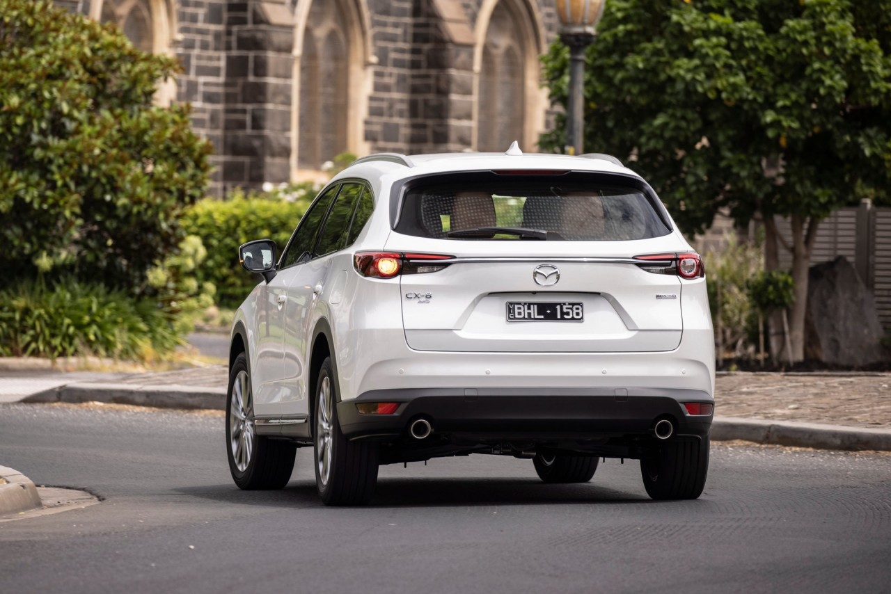 Mazda CX 8 bản 6 chỗ có giá 1,25 tỷ đồng tại Australia
